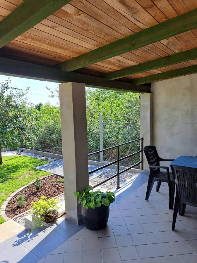 Grapeline Guesthouse Chotin Ngoại thất bức ảnh